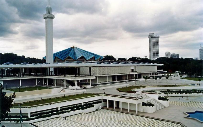 المسجد الوطني كولالمبور ماليزيا 